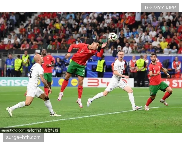 足球盛宴引爆热议：球迷票选赛季最佳进球，传奇球星回归点燃期待