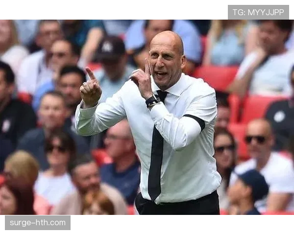 荷兰足球俱乐部推新转会策略,聚焦青训与国际合作成效显著 荷兰足球俱乐部推新转会策略,聚焦青训与国际合作成效显著