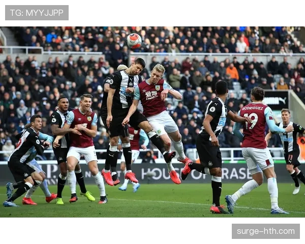 狼队防守表现稳健,球队力争重返联赛胜轨。 狼队防守表现稳健,球队力争重返联赛胜轨。